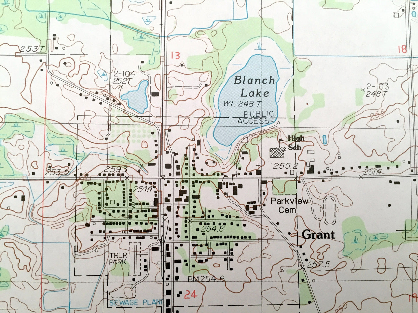 Antique Grant, Michigan 1985 US Geological Survey Topographic Map – Ashland, Casnovia, Tyrone, Bailey, Half Moon Lake Blanch Moore County MI