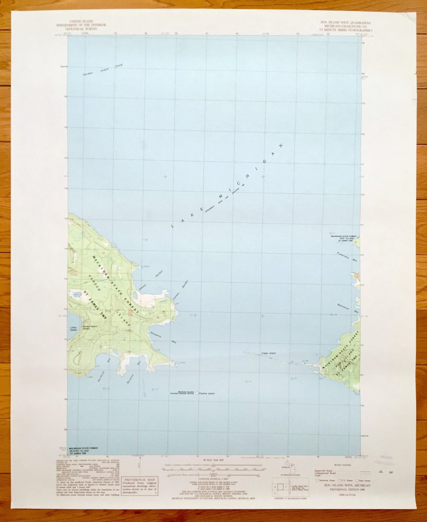 Antique Hog Island, West, Michigan 1986 US Geological Survey Topographic Map – Lake Michigan, Mackinaw State Forest, St James Township