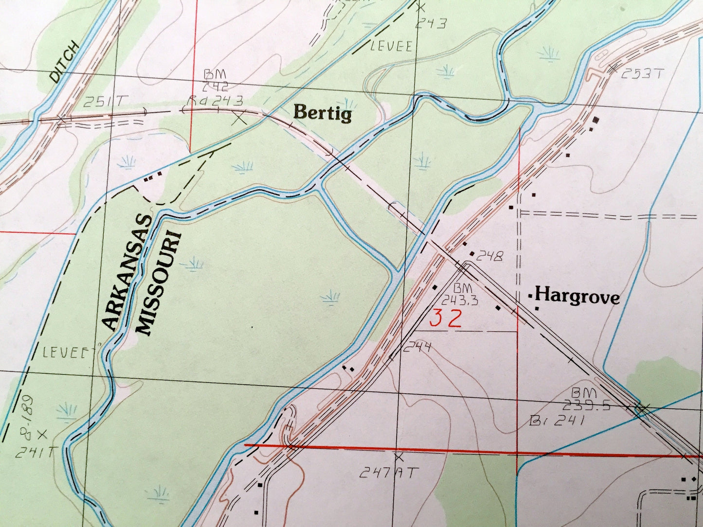 Antique Cardwell, Missouri & Brighton, Arkansas, 1983 US Geological Survey Topographic Map – Bard, Buck Donic, Riverside, Barkcamp Island