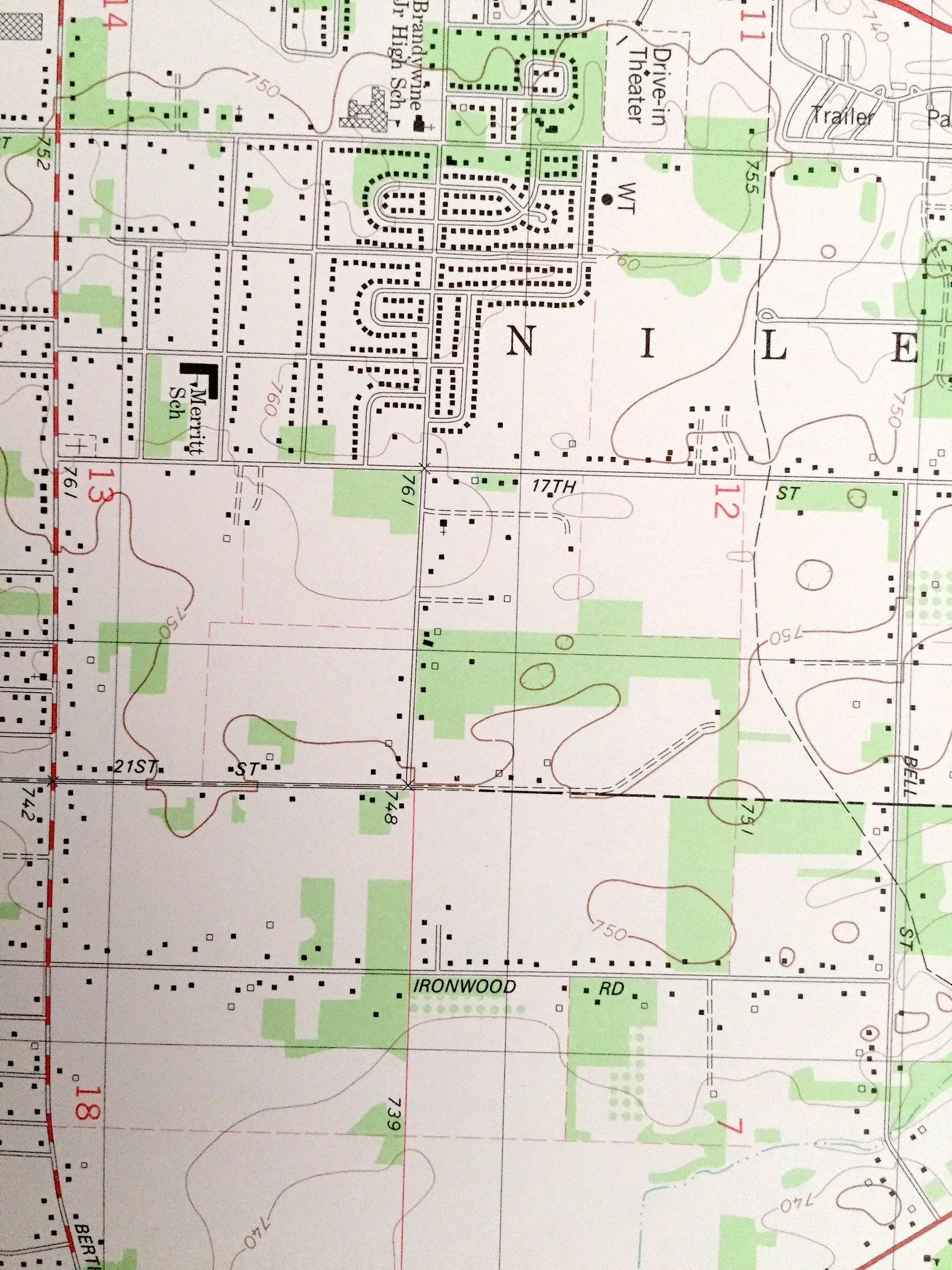 Antique Niles, Indiana 1981 US Geological Survey Topographic Map – Cass, Berrien County, Howard, Milton, Barron Lake, & Clay, Harris, IN