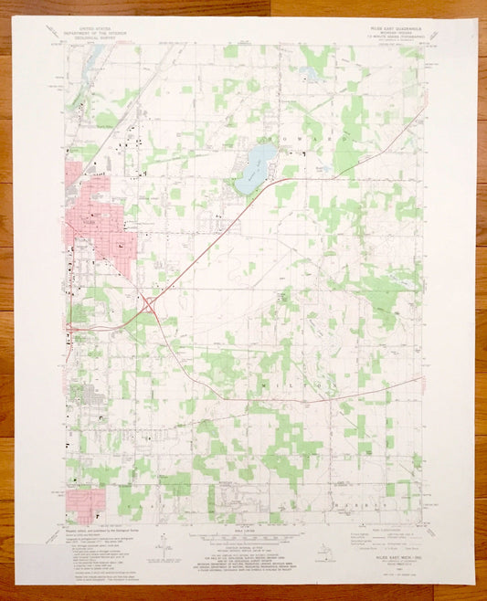 Antique Niles, Indiana 1981 US Geological Survey Topographic Map – Cass, Berrien County, Howard, Milton, Barron Lake, & Clay, Harris, IN