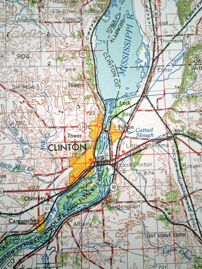 Antique Davenport, Iowa 1962 US Geological Survey Topographic Map – Cedar Rapids, Clinton, Bettendorf, Wapello, Muscatine, DeWitt, Tipton